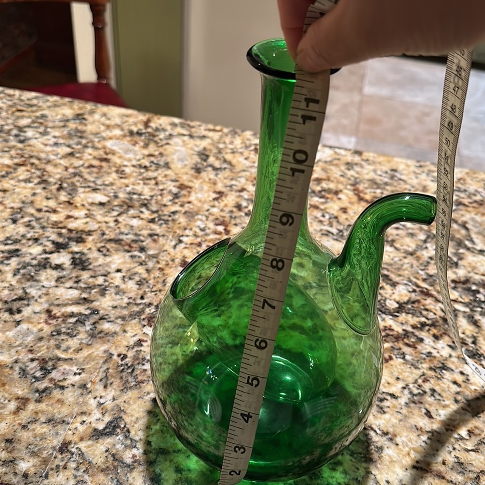 Vintage Hand Blown Italian green glass - Picture 9 of 9